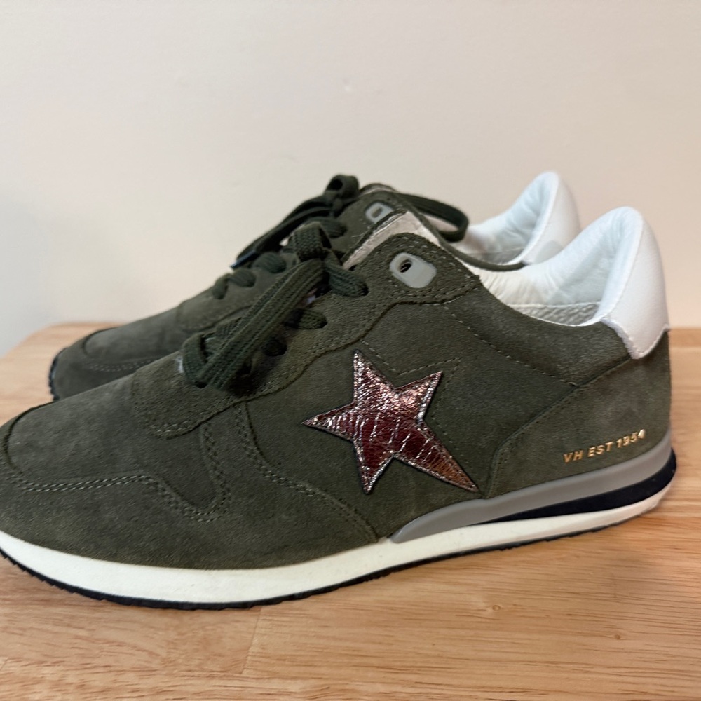Vintage Havana Olive and White Star Sneakers